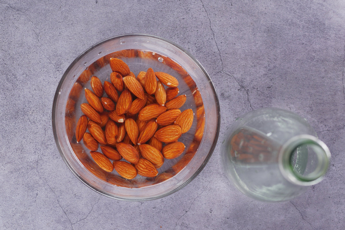 How to make the very best almond milk at home? The secret’s in the wat