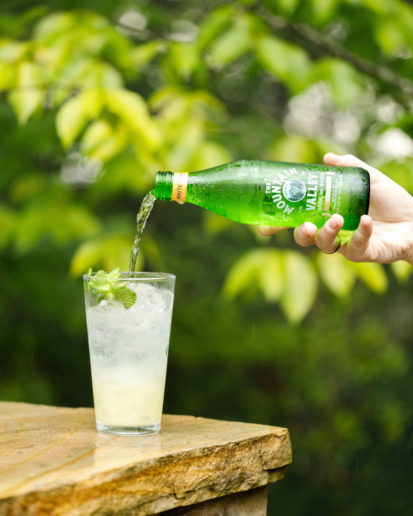Try this Mocktail Recipe: Peachy Keen Refresher feat. Mountain Valley White Peach Sparkling