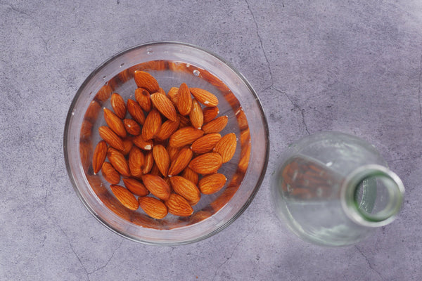 How to make the very best almond milk at home? The secret’s in the water